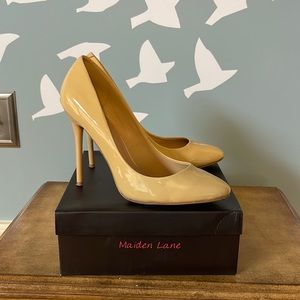 Maiden Lane Basic Nude Pump - 9.5